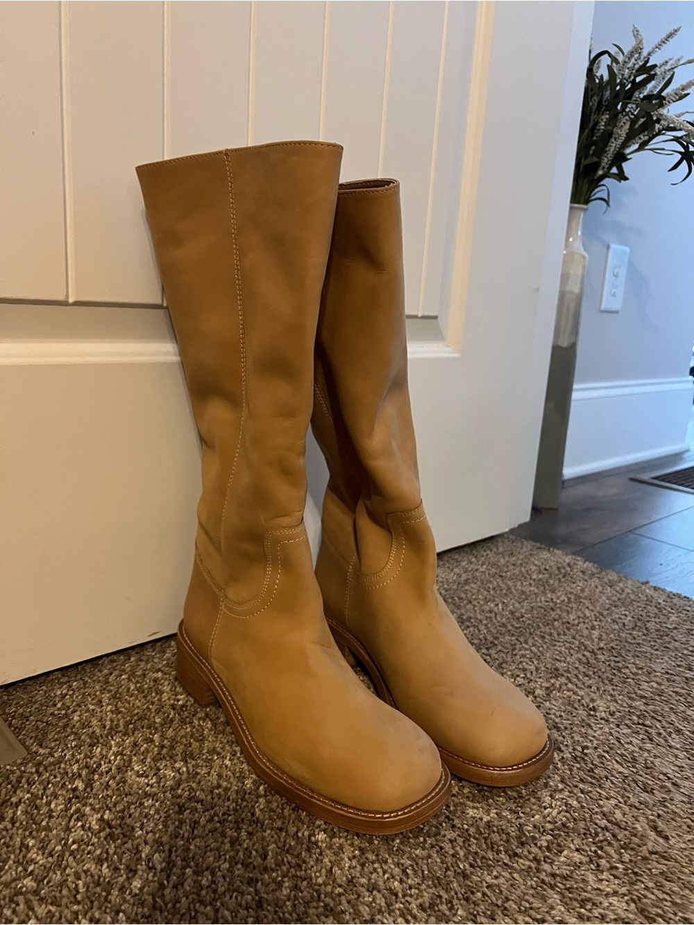 Women’s Mid-Calf Boots in Tan